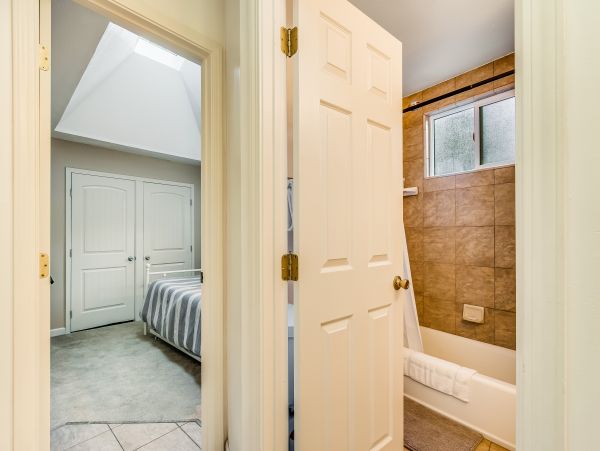 Sonoma County Home 984423