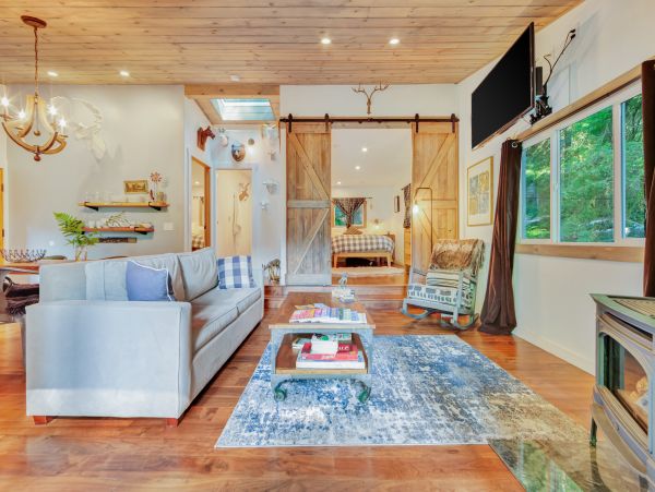 Sonoma County Home 984424