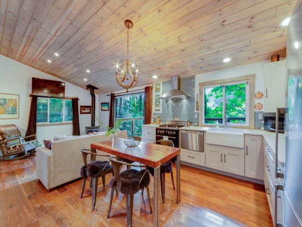 Sonoma County Home 984424