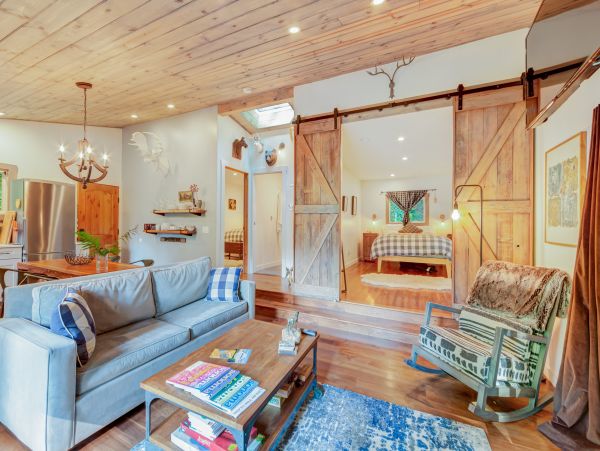 Sonoma County Home 984424