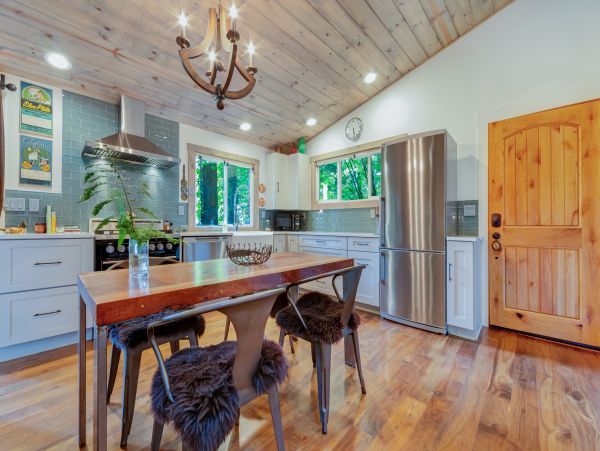 Sonoma County Home 984424