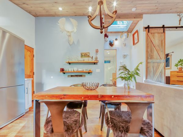 Sonoma County Home 984424
