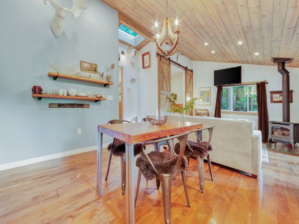 Sonoma County Home 984424