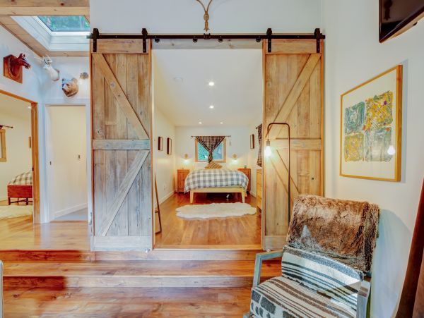 Sonoma County Home 984424