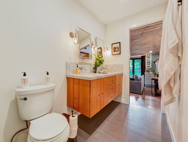 Sonoma County Home 984424