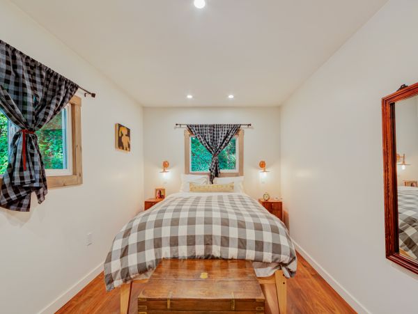 Sonoma County Home 984424