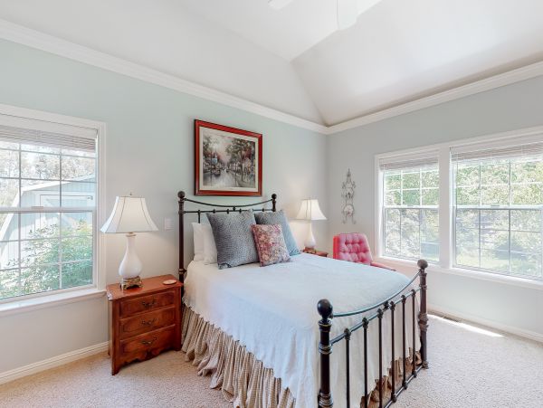 Sonoma County Home 984425