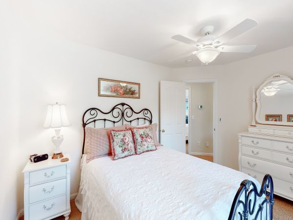 Sonoma County Home 984425