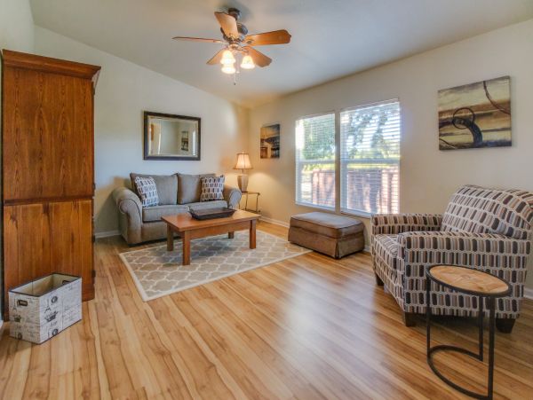Sonoma County Home 984426