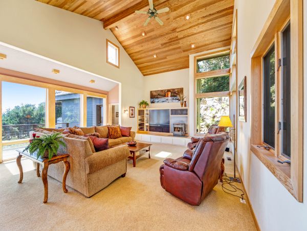 Sonoma County Home 984427