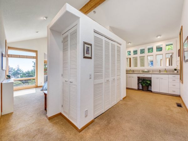 Sonoma County Home 984427