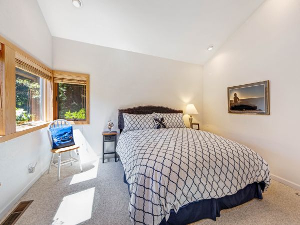 Sonoma County Home 984427