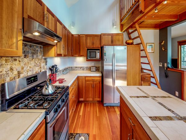Sonoma County Home 984428