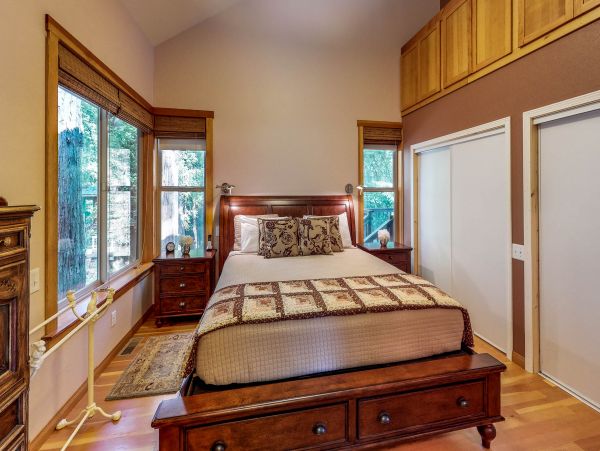 Sonoma County Home 984428