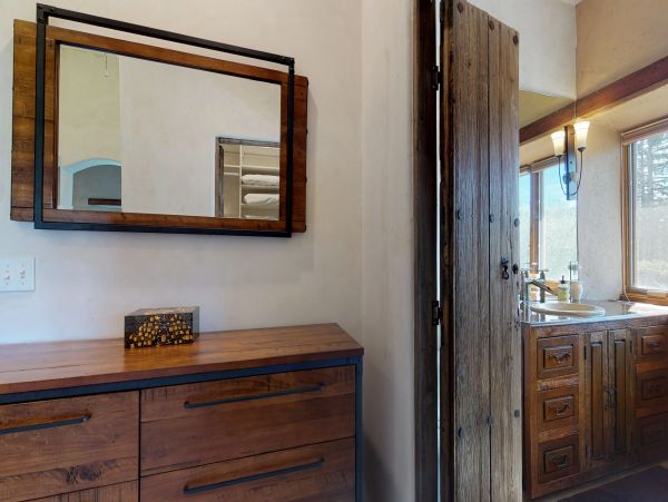 Sonoma County Home 984429