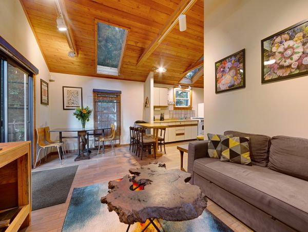 Sonoma County Home 984431