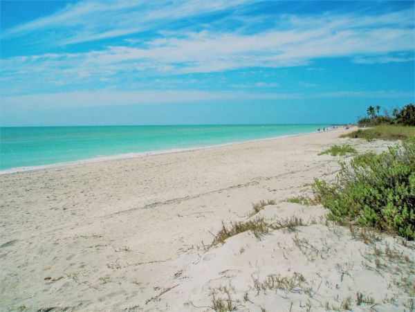 Charming Sanibel 2 Bedroom Top Floor Condo Gulf Views