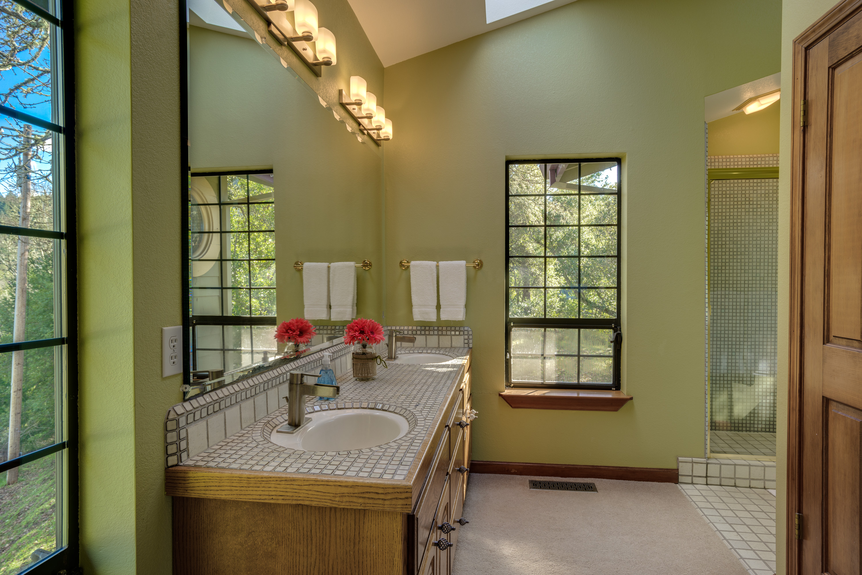 Santa Rosa Stunning 4 Bedroom Home Pool & Spa