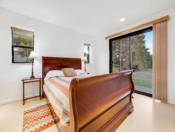 Sonoma County Home 984442