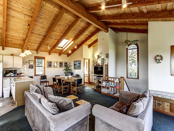 Sonoma County Home 984444