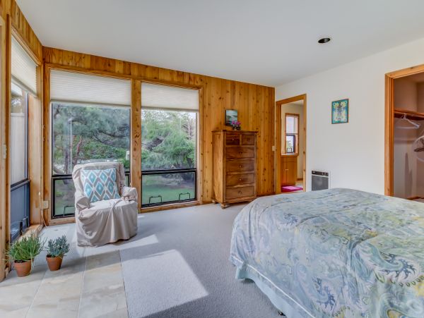 Sonoma County Home 984445