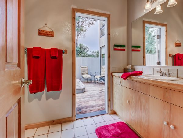 Sonoma County Home 984445