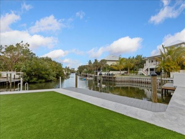 Direct Canal Views Four Bedroom Anna Maria Pool Home
