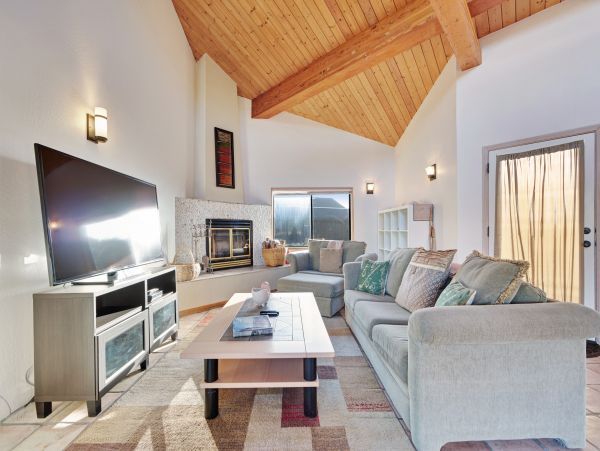 Sonoma County Home 984450