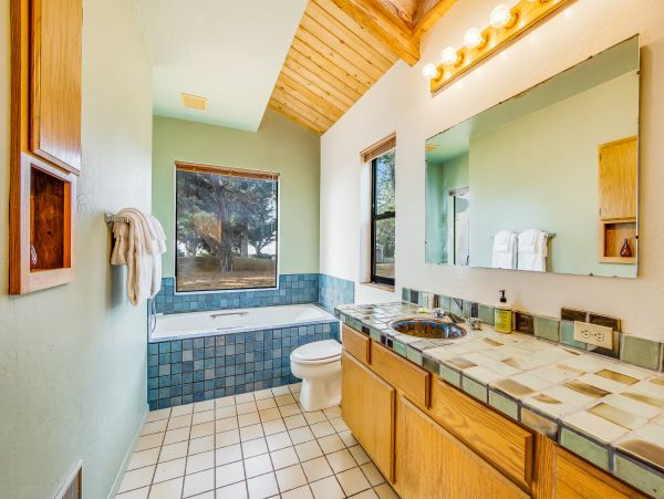 Sonoma County Home 984452