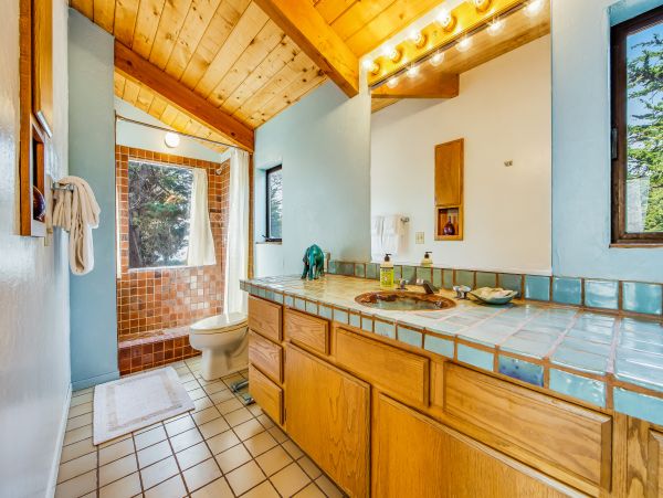 Sonoma County Home 984452