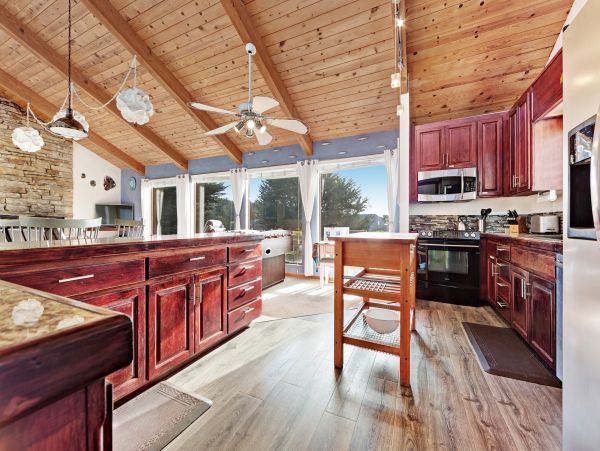 Sonoma County Home 984453