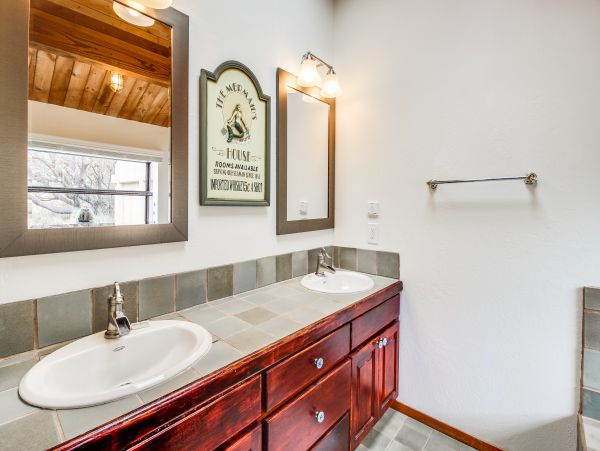 Sonoma County Home 984453