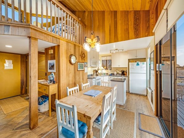 Sonoma County Home 984454