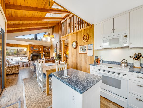 Sonoma County Home 984454
