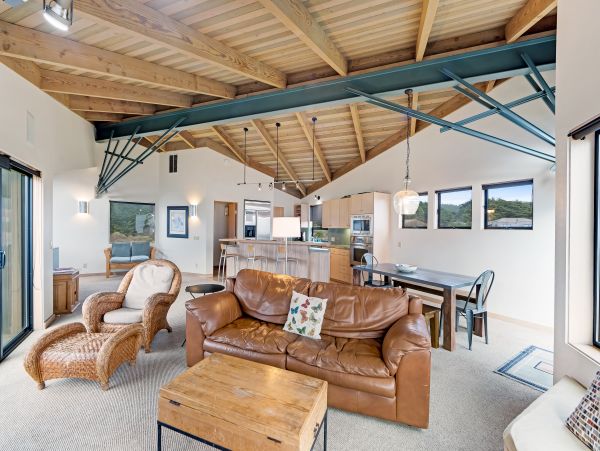 Sonoma County Home 984456