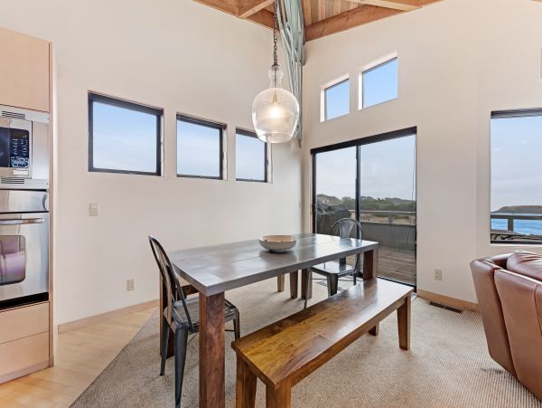 Sonoma County Home 984456