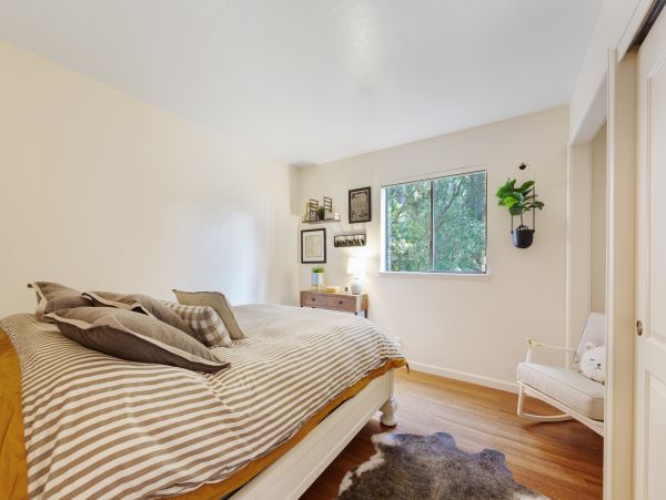 Sonoma County Home 984457