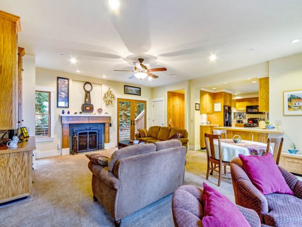 Sonoma County Home 984460