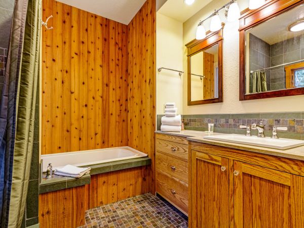 Sonoma County Home 984460