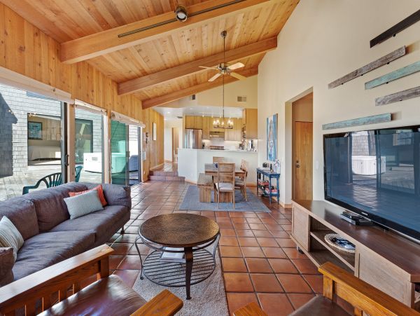 Sonoma County Home 984474