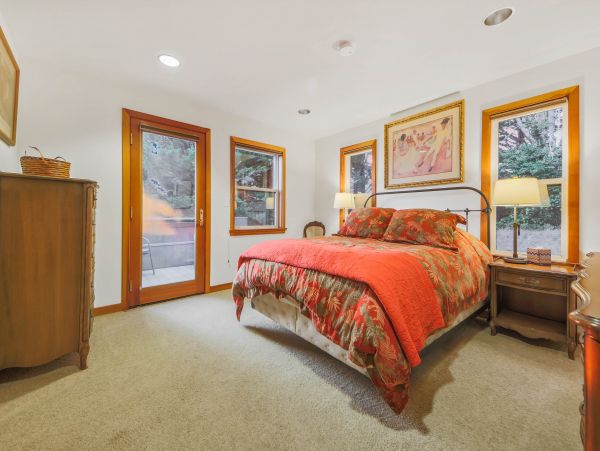 Sonoma County Home 984475
