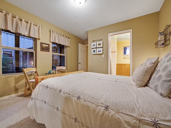 Sonoma County Home 984485