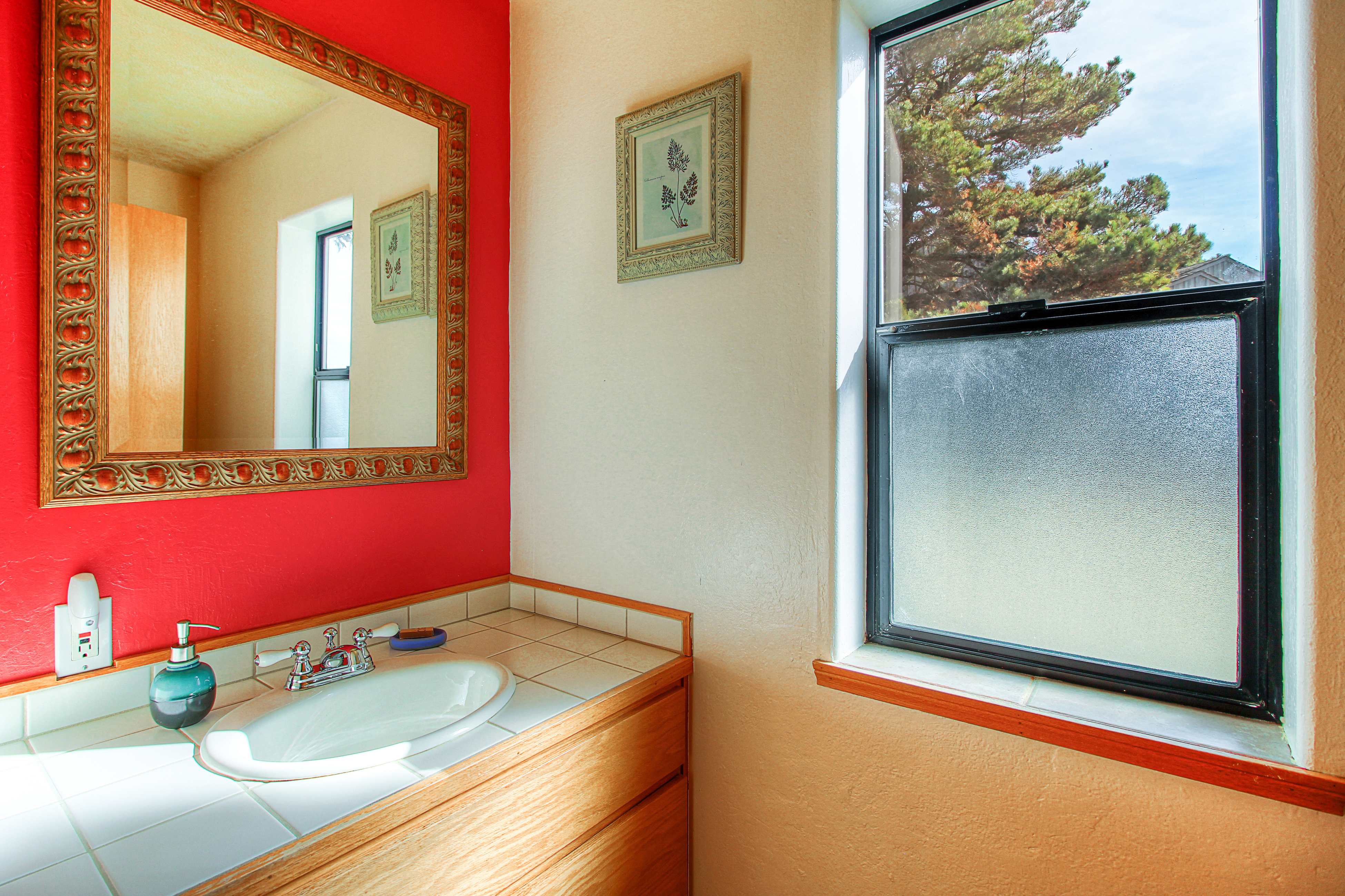 Sonoma County Home 984488