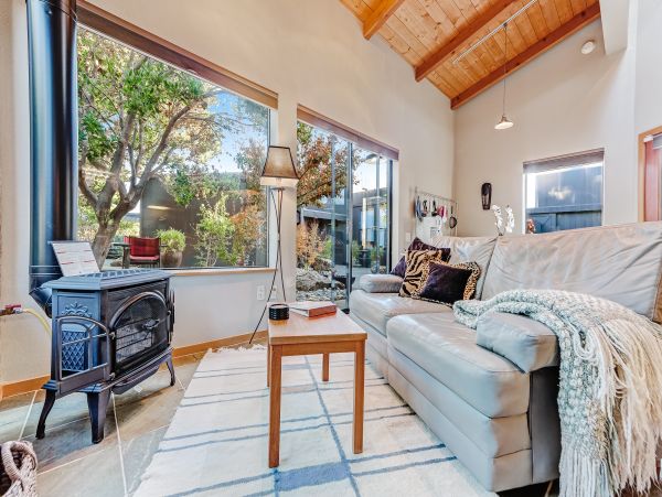 Sonoma County Home 984498