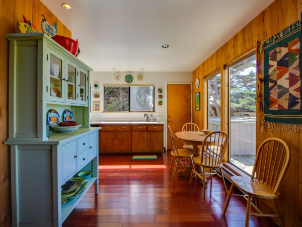 Sonoma County Home 984500