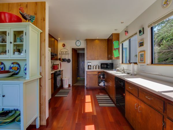 Sonoma County Home 984500