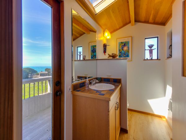 Sonoma County Home 984510