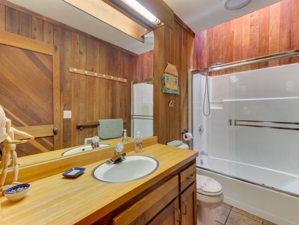 Sonoma County Home 984510