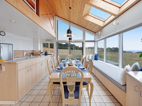 Sonoma County Home 984526