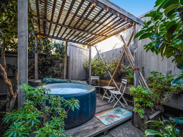 Sonoma County Home 984527